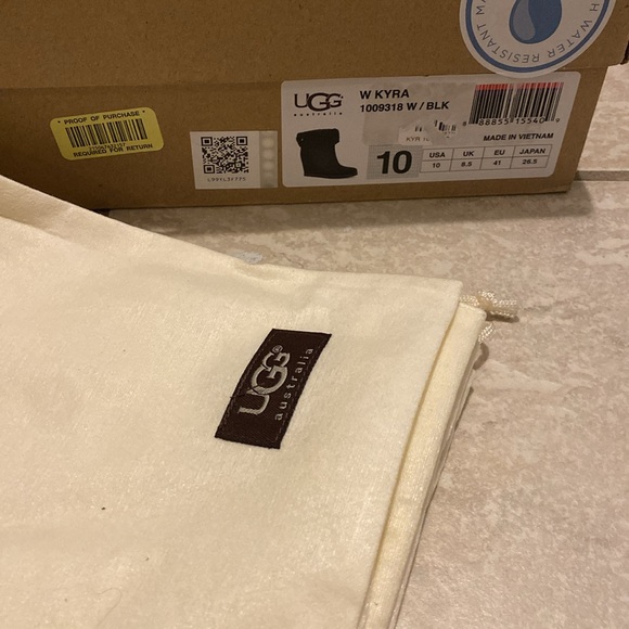 Brand New Ugg with Kyra black - Picture 3 of 9